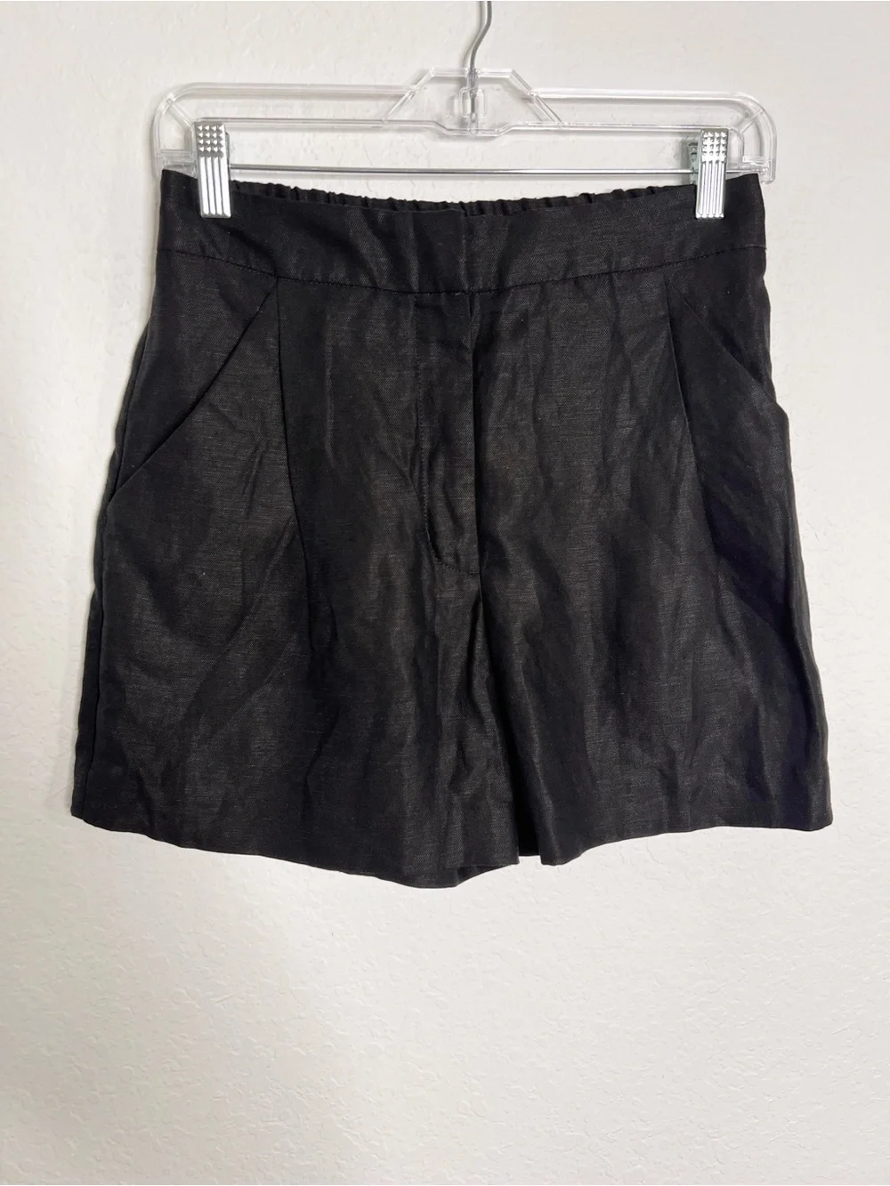 Wilfred Aritzia Pleated Shorts Womens Size 4 High Waist Tailored Black Chino B5